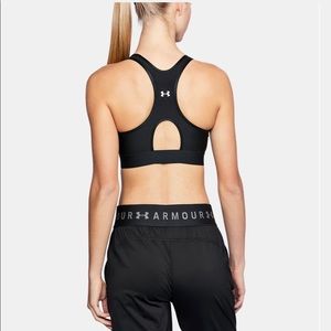 Womens Under Armour mid sports bra
